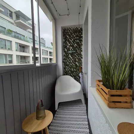 Klimatyczny W Centrum גדינייה